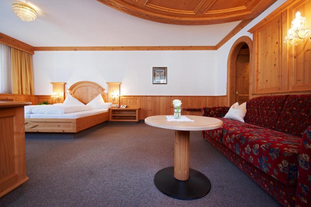 Höllboden Hotell Ischgl Rum bild